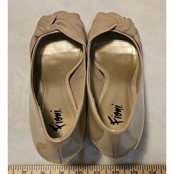 Fioni Peep-Toe Tan Patent Leather 4 In Heels Women's Size 8.5 - Picture 4 of 9